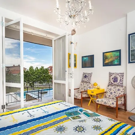 Tatil Evi Ferienhaus Fur 10 Personen In Murter-ort, Dalmatien Norddalmatien